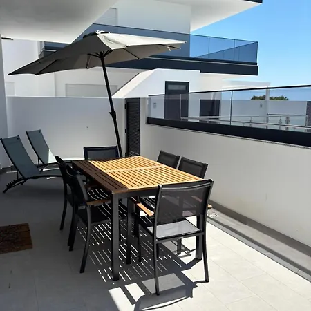 Sunshine View In Conceicao De *